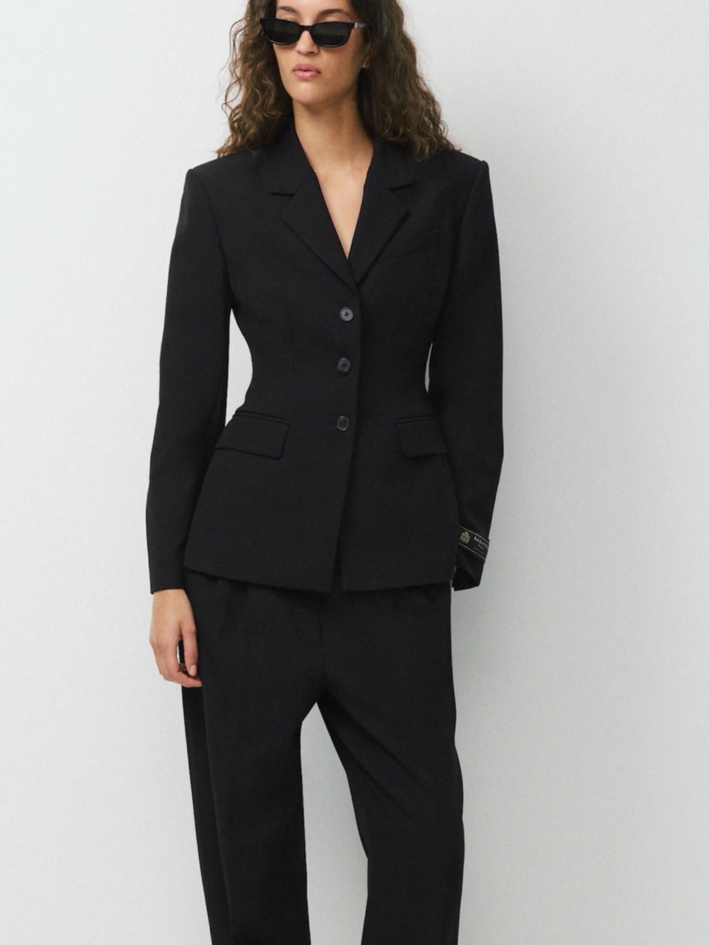 Aritzia standout blazer